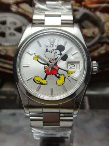 Rolex di Topolino: L'incredibile orologio indossato da Chiara .